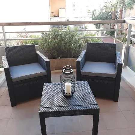 Climatise Dans Avec Piscine Et Garage Fréjus